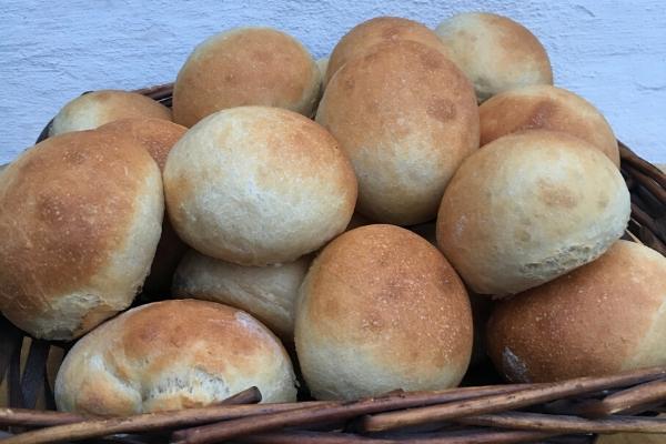 Simple bread roll recipe