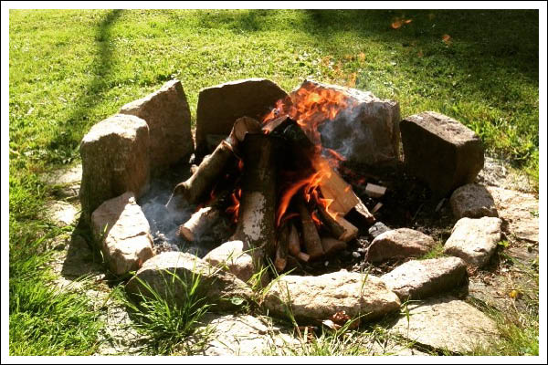 How to Build a Campfire: A Comprehensive Guide
